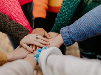 hands in the middle
