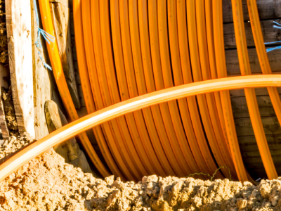 Broadband construction cable