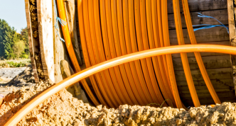 Broadband construction cable